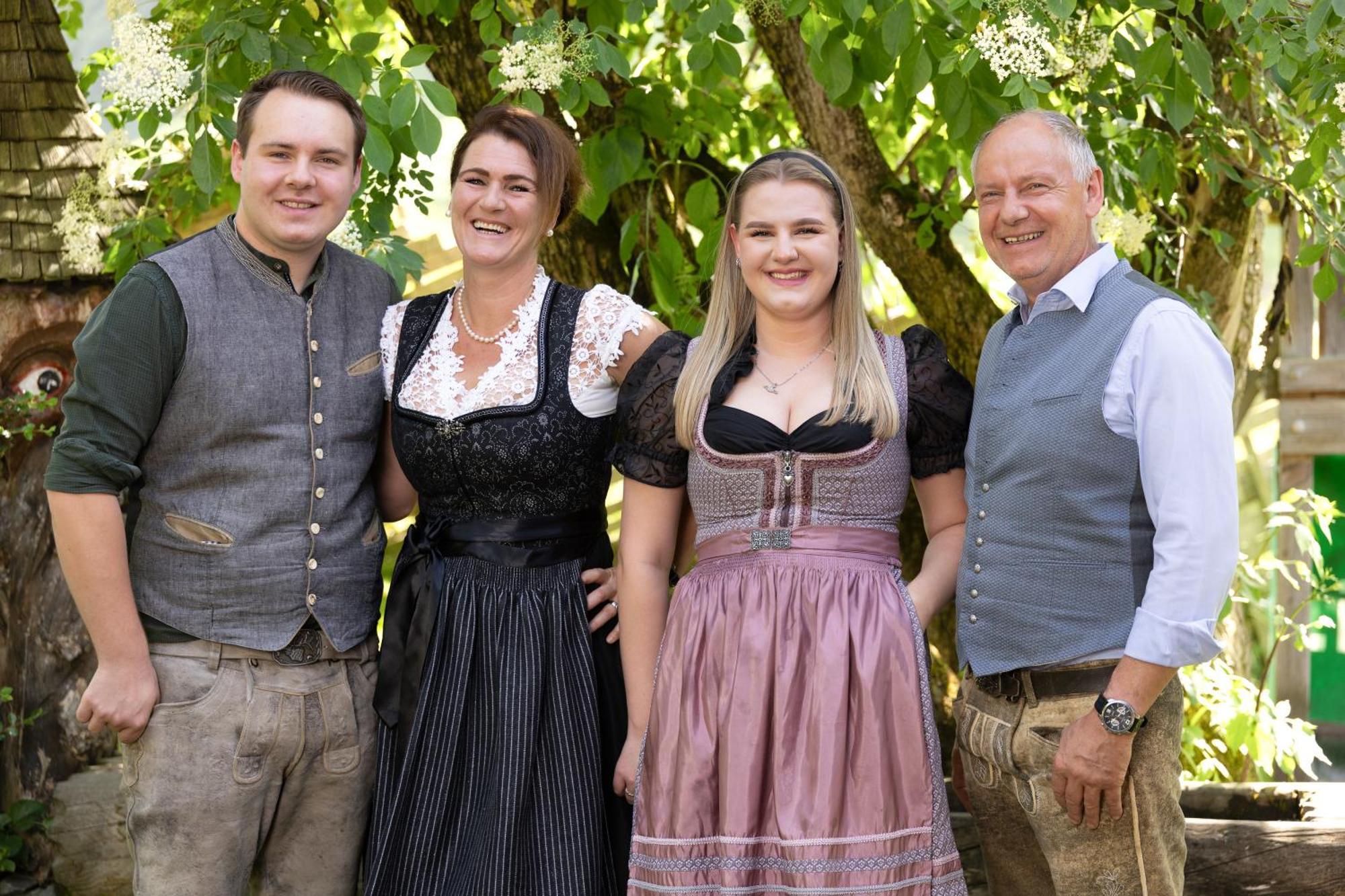 ホラースバッハ・イム・ピンツガウ Senninger Alm Bed & Breakfast エクステリア 写真